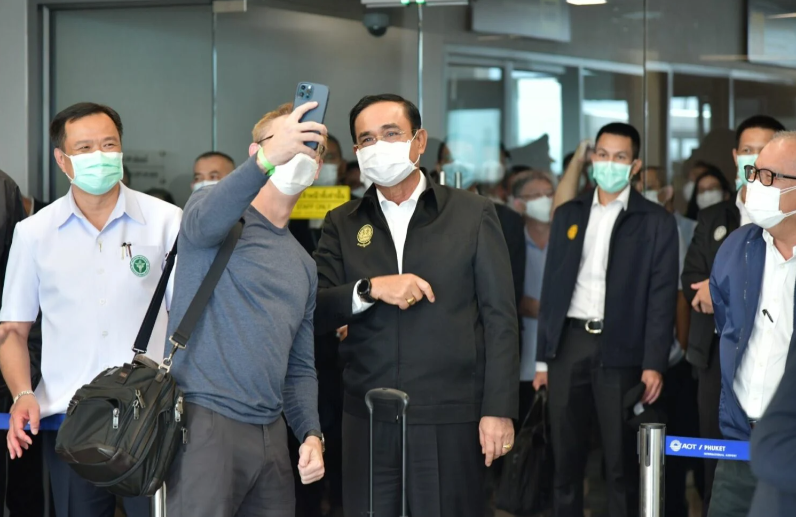 Turis Asing Senang Bisa Berwisata ke Phuket di Masa Pendemi